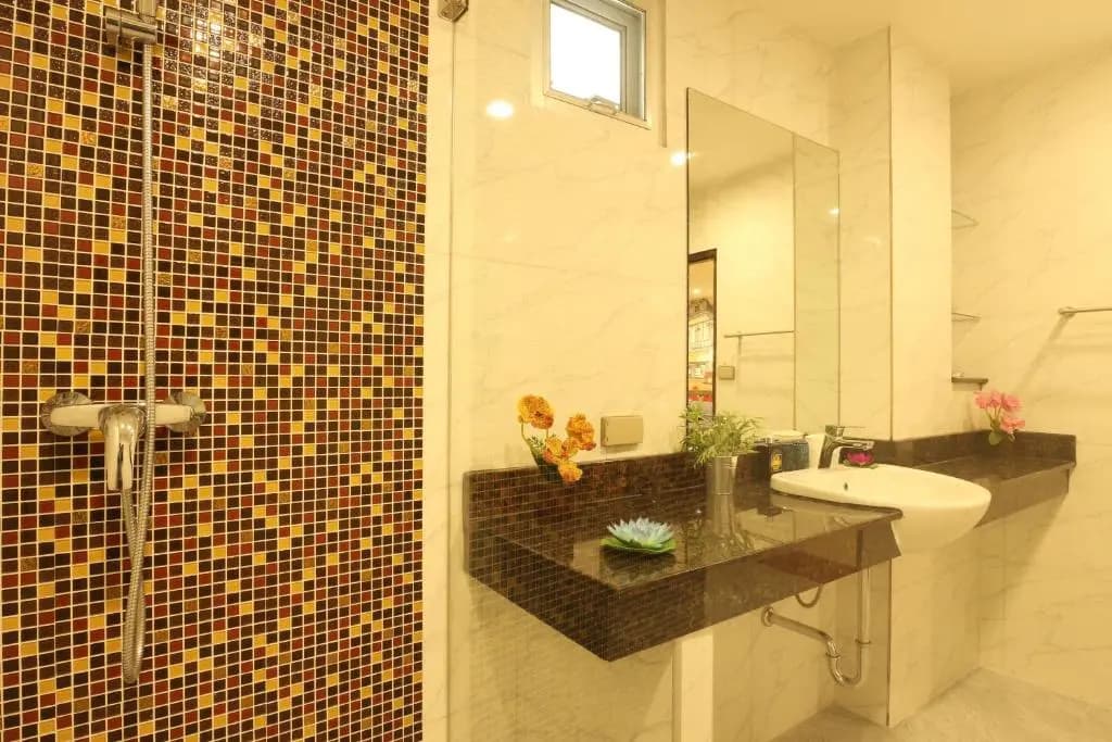 Serena Sathorn Suites - photo 9