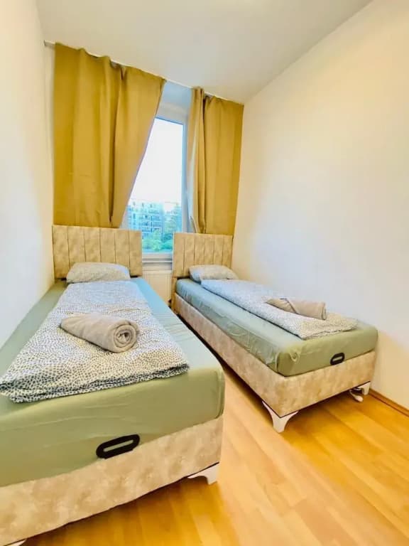Rooms in Cozy 4BR Shared Apt Central - photo 9