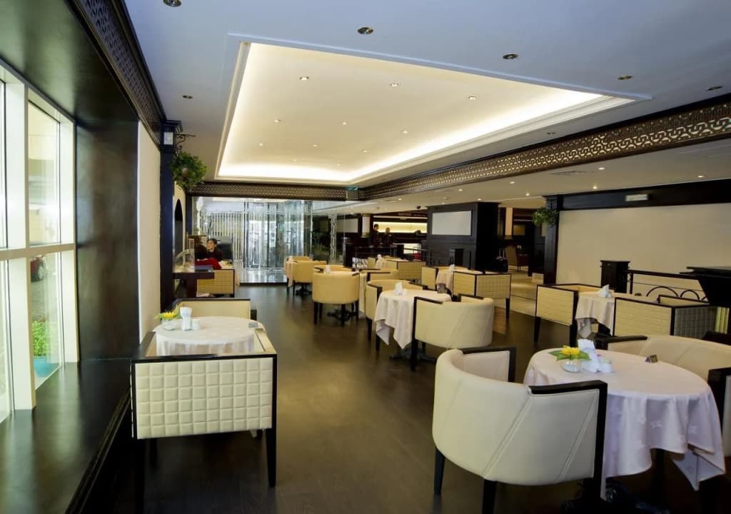 Carlton Tower Hotel - photo 9