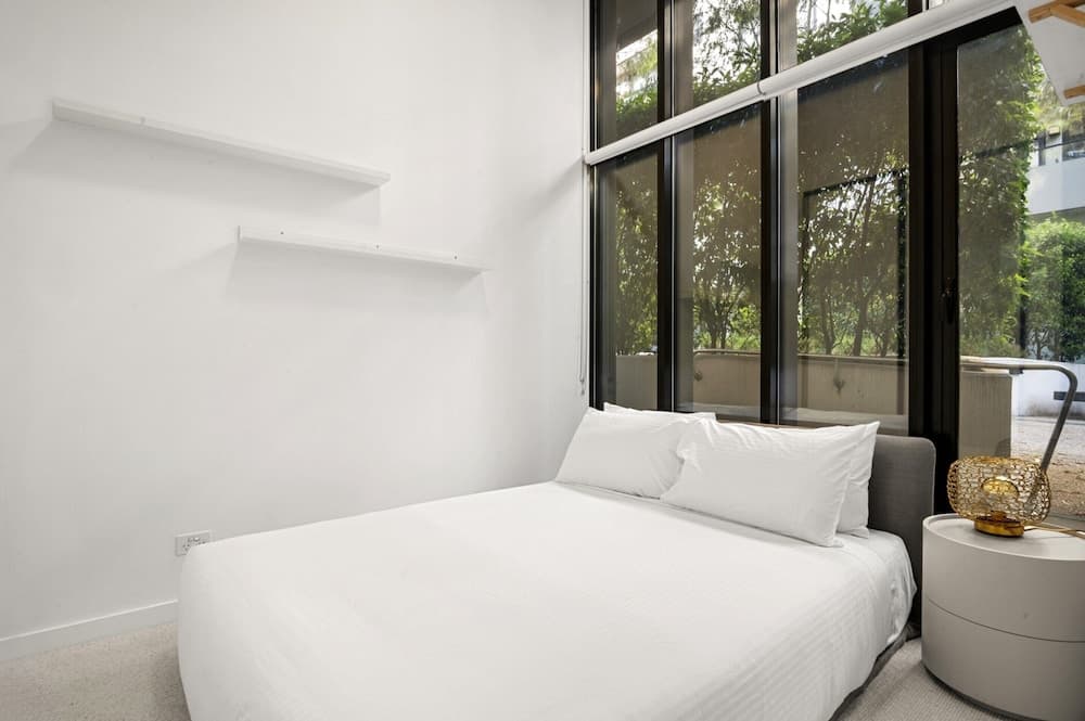 Bright Inner-north Stay With Pool Access - photo 2