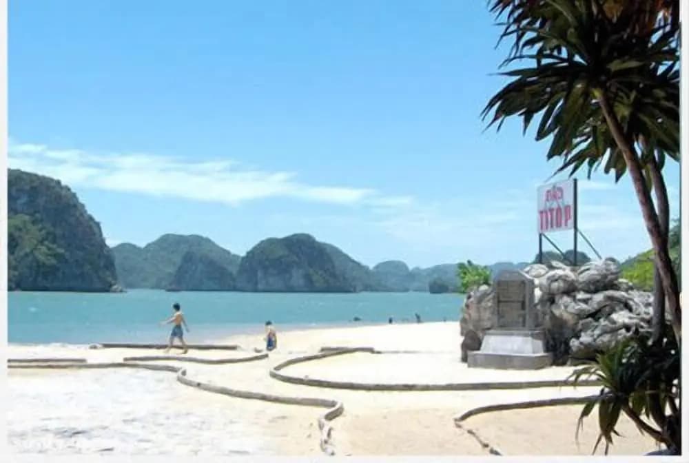 Seabreeze Ha Long Bay - photo 17