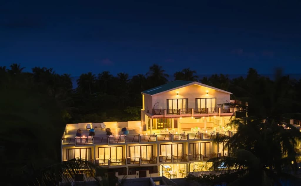 White Sand Dhigurah Hotel - photo 16