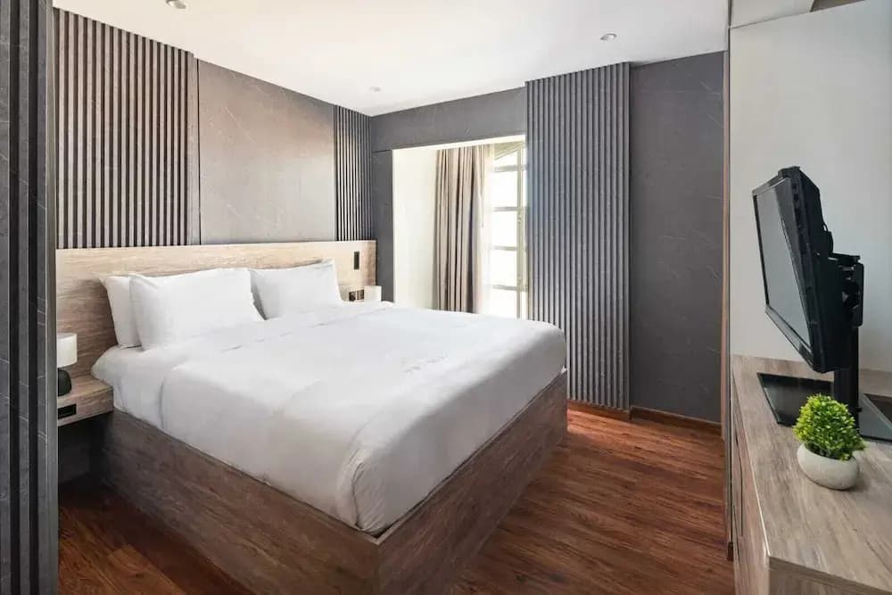 Regency Inn - photo 13