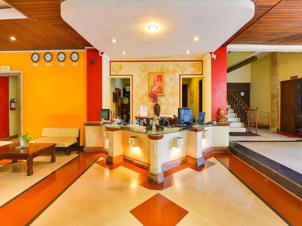 Super OYO Townhouse Oak Maxi Hotel Legian - photo 16