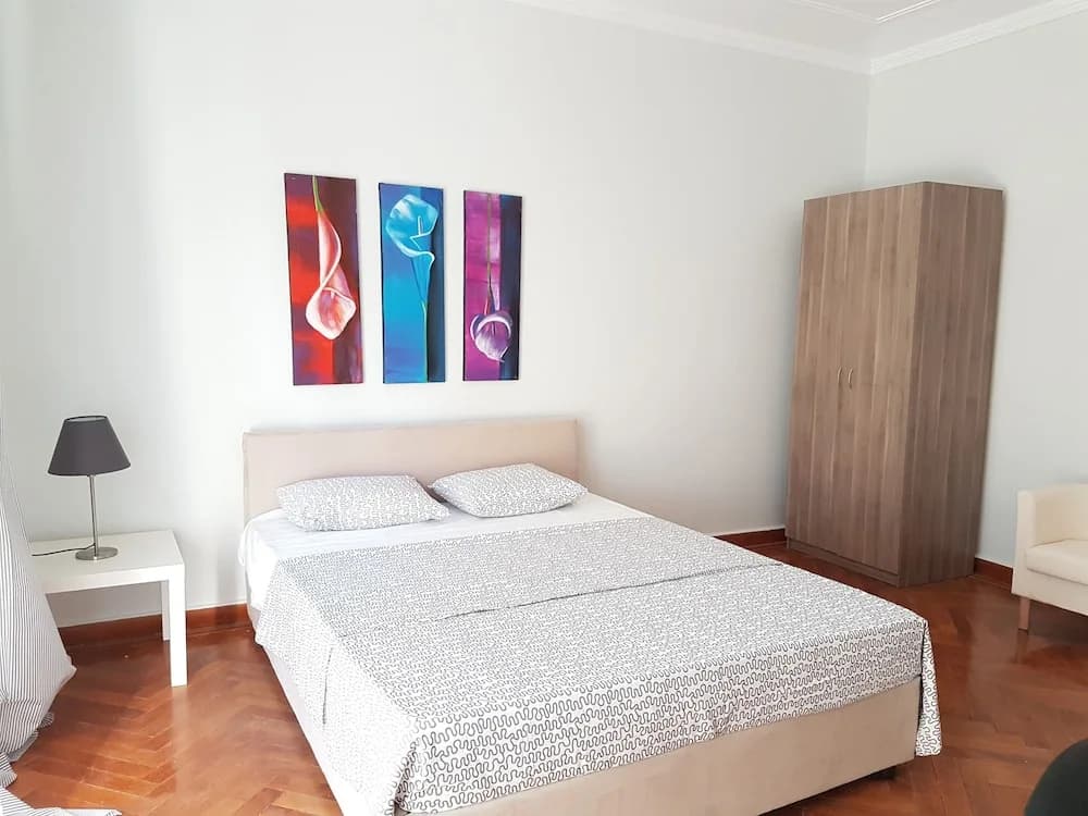 Erra - Red - Athens Center,140m²,4 BD,2 BATH - photo 4