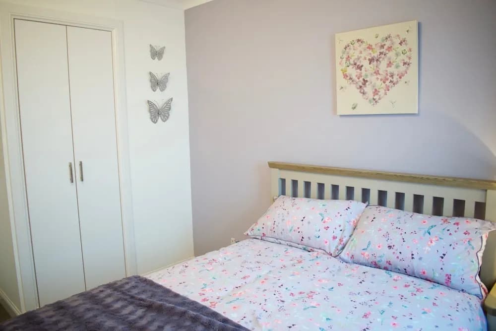 Edinburgh Top Floor Flat - photo 14