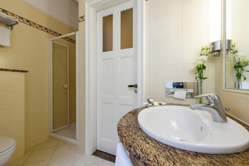 Danubius Hotel Astoria City Center - photo 9