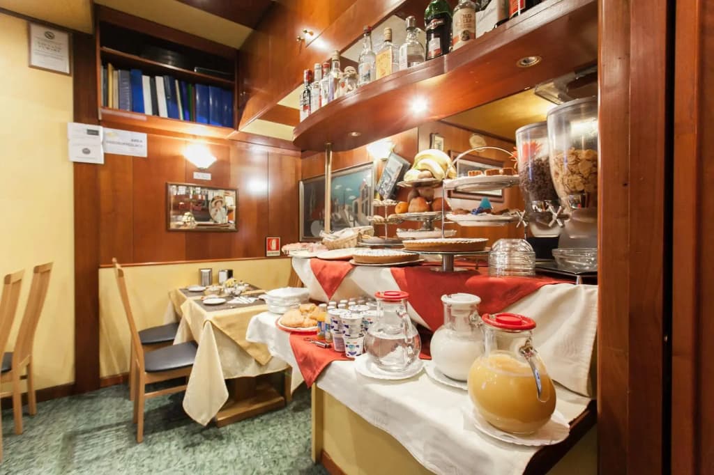 Hotel Fiorella Milano - photo 10