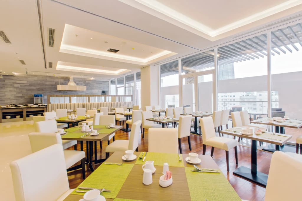 Zen Diamond Suites Hotel - photo 36