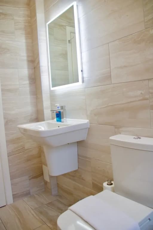 2 Bedroom Flat Off Leith Walk - photo 7