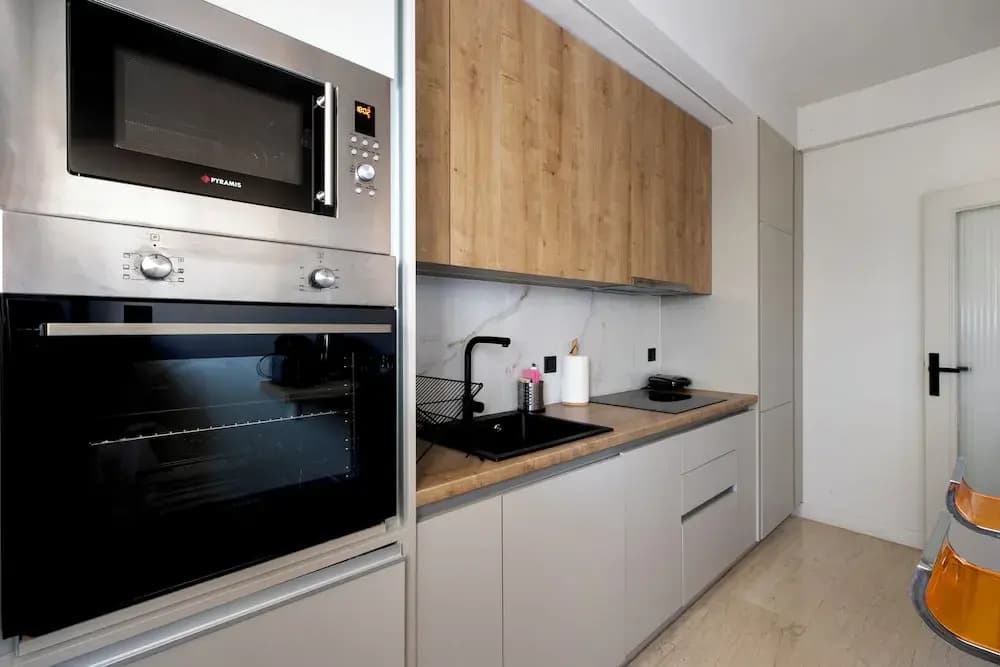 Zeus 2-Bedroom Apt with Acropolis View - photo 4