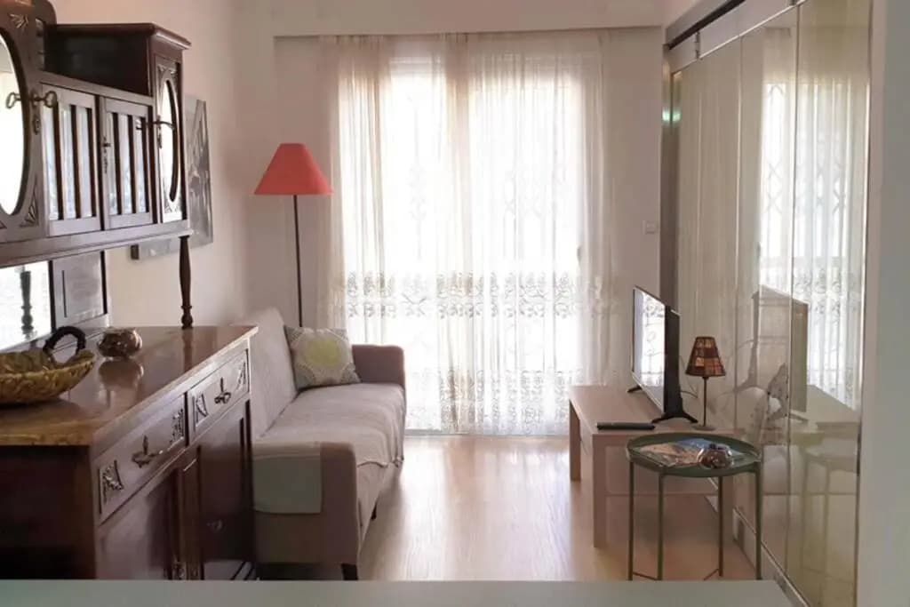 Central apt with private rooftop and stunning view - photo 4