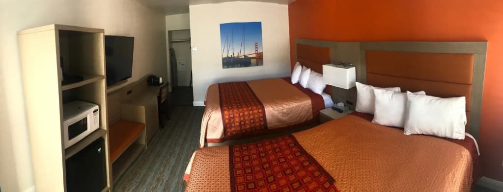 Presidio Parkway Inn - photo 4