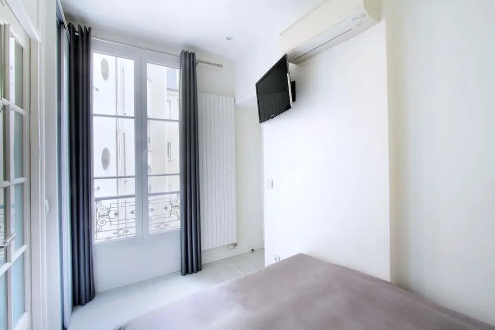 Pelican Stay - Apt. near Eiffel Tower - photo 12