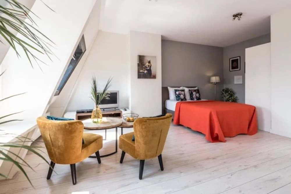 Boutique Canal House Suites - photo 18