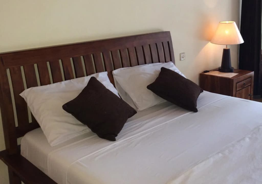 Raka Rai Bungalows - photo 2