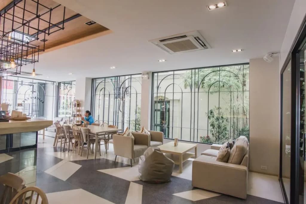 Issara by d Hostel - photo 2