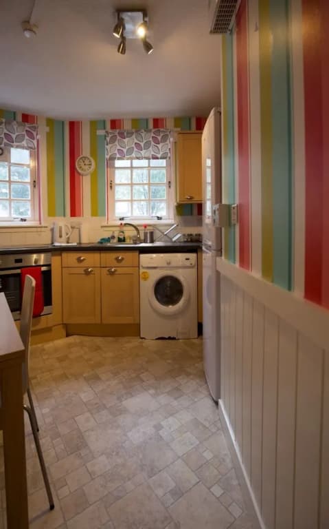 2 Bedroom Meadows Flat - photo 11