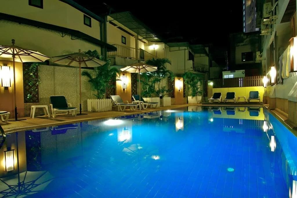 Rattana Beach Hotel - photo 10