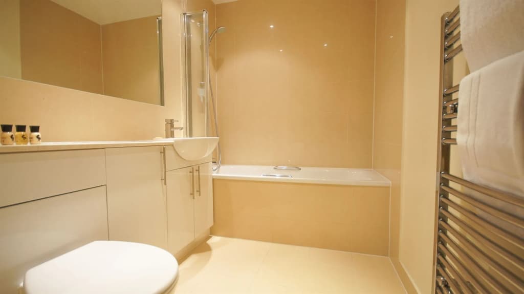 Crompton Court - photo 8