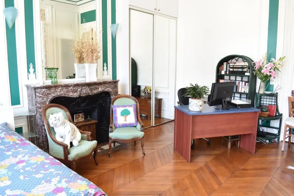 Charming 2 Bedroom Apartment With City View - photo 3