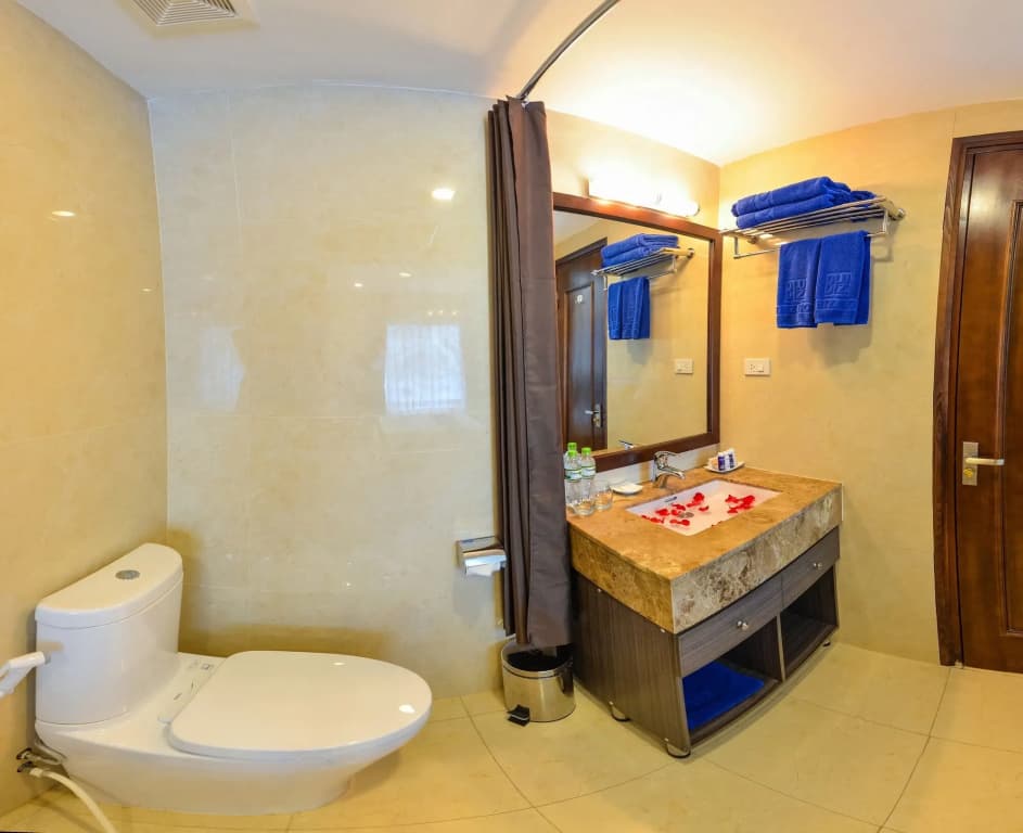 Brilliant Me Tri Hotel - photo 7