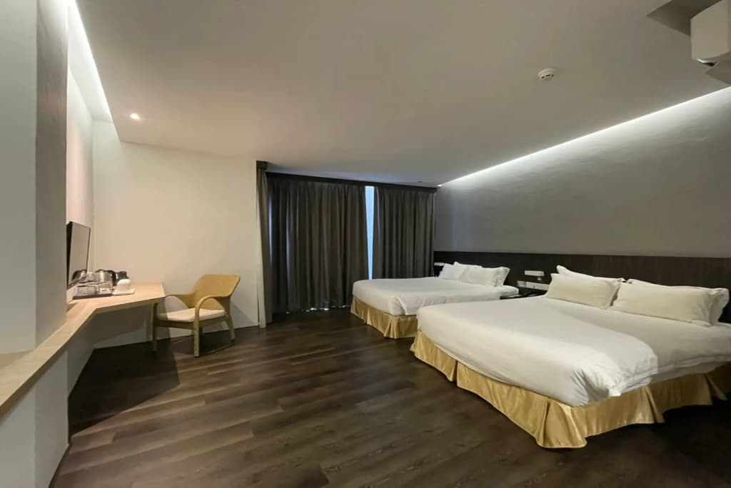 Roxy Hotel Serian - photo 15