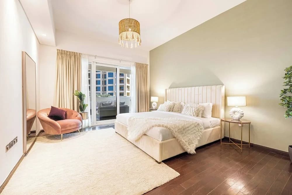 Palm Jumeirah - 2br - New Furnished - Next To Mall - photo 3