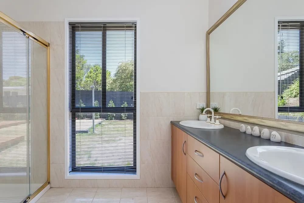 Caxton Beach Hideaway - photo 7