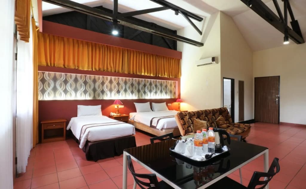 Desa Wisata Hotel - photo 4