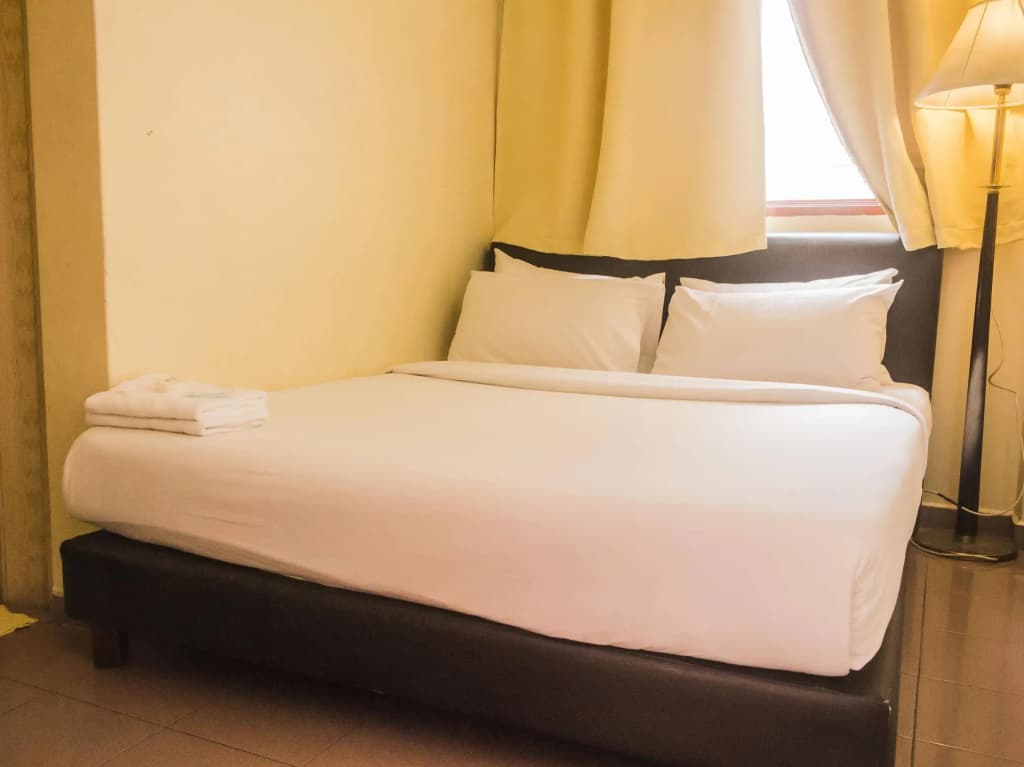 Anggerik Lodging Hotel - photo 2