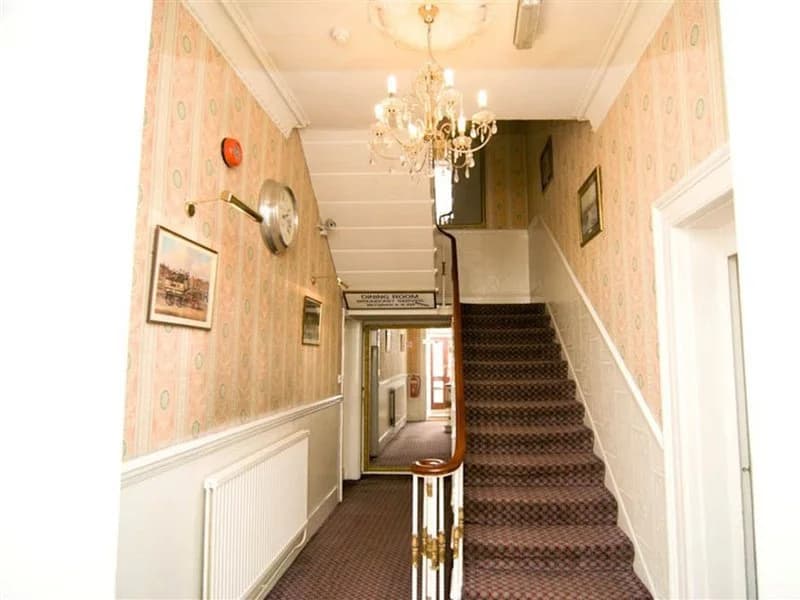 Pacific Hotel - photo 12