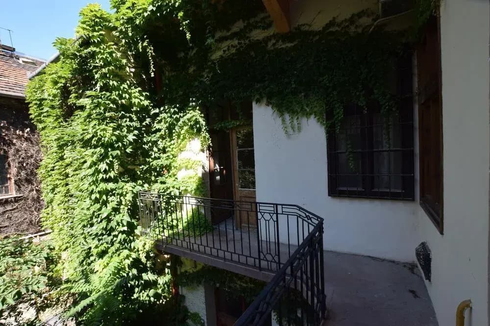 Vaci Street Apartment - photo 12