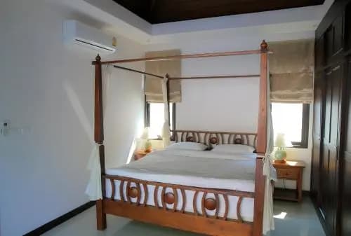 Naiharn Beach Villa - photo 2