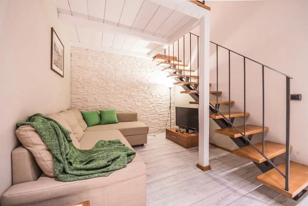 A Few Steps to The Duomo Upscale 2BD Apt - photo 9