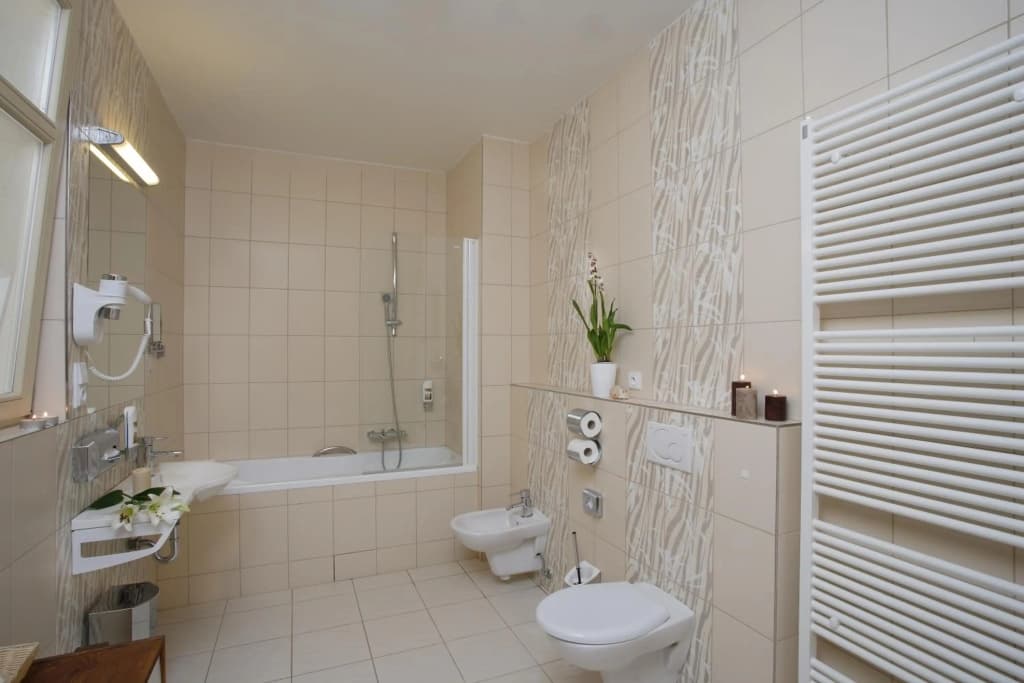 1. Republic Hotel - photo 26