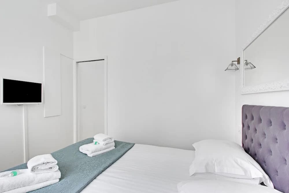 Pick a Flat's Apartment in le Marais - rue Vieille du Temple - photo 6