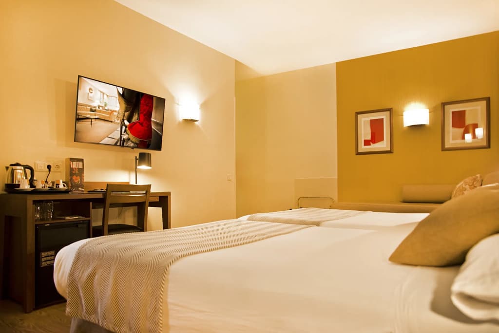 Los Condes Hotel - photo 5