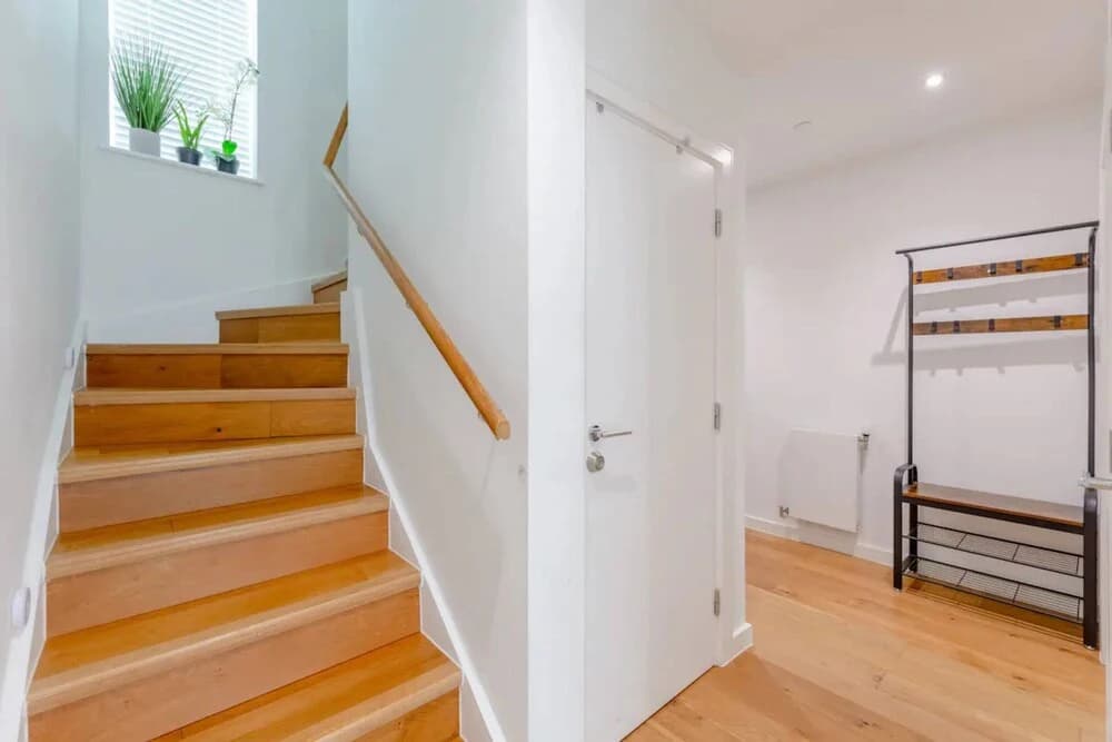 Spacious & Family Friendly 3BD House - Stratford - photo 12