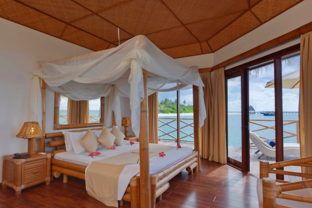 Angaga Island Resort & Spa - photo 2