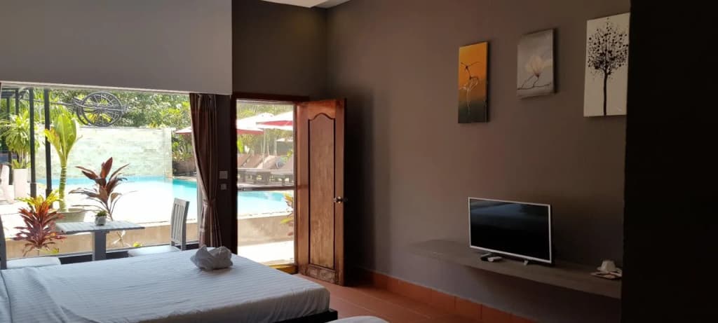 White Lotus Resort - photo 11
