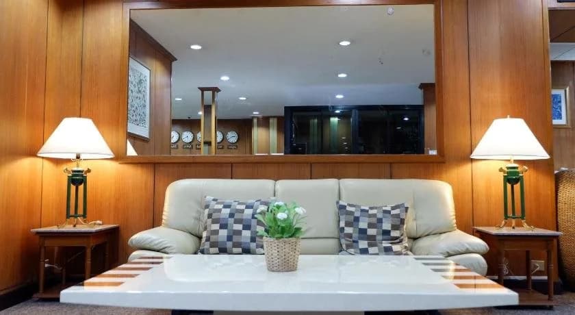 Dynasty Inn - photo 6