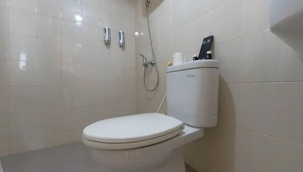 Nice And Comfy Studio At Amethyst Apartment - photo 6
