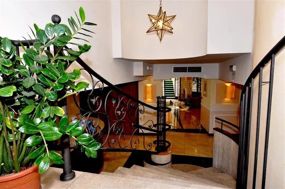 Hotel Executive - photo 8