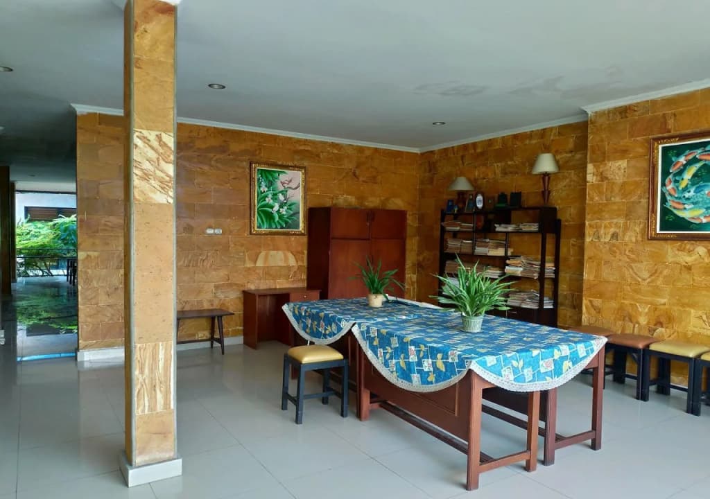 Catur Adi Putra Hotel - photo 25
