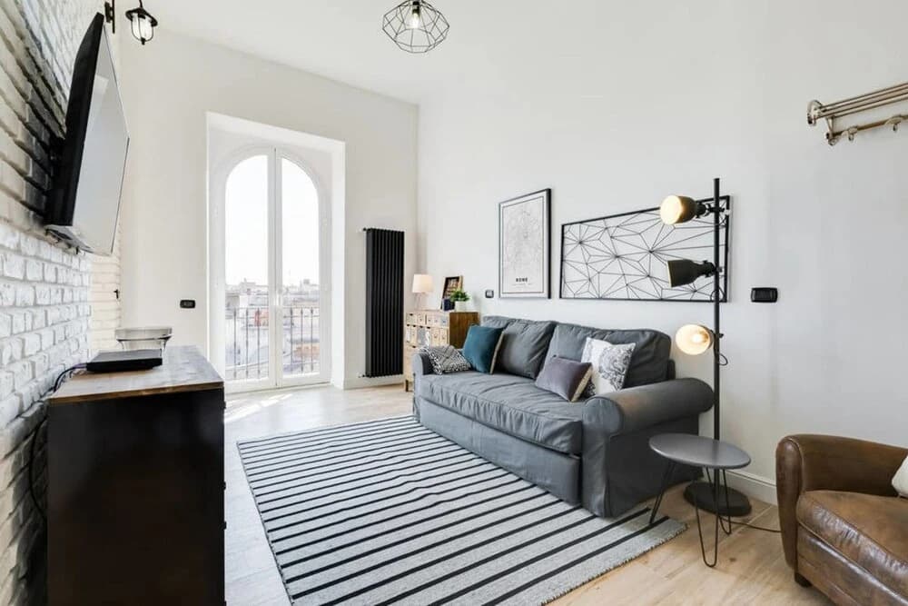 Large & Stylish 3 bed Flat in Excellent Location - photo 2