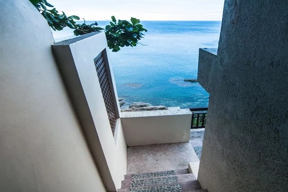 Penn Sunset Villa with Pool 10A - photo 14