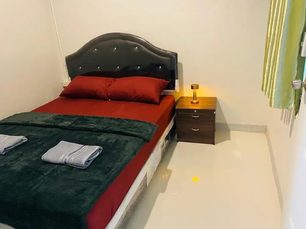 Lemon Tree Khaosan Hostel - photo 2