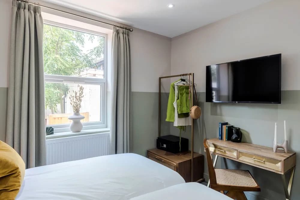 Your Apartment Shepherd's Bush - photo 26