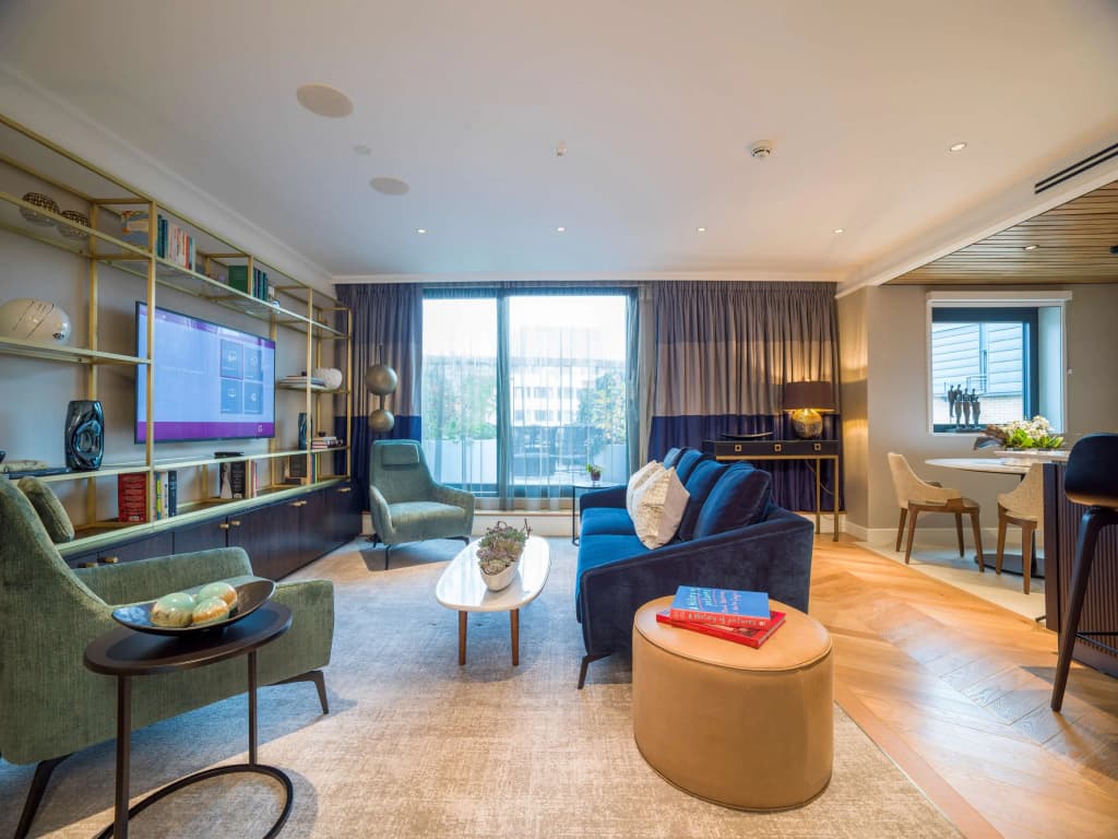 The Guardsman Hotel and Residences - photo 8